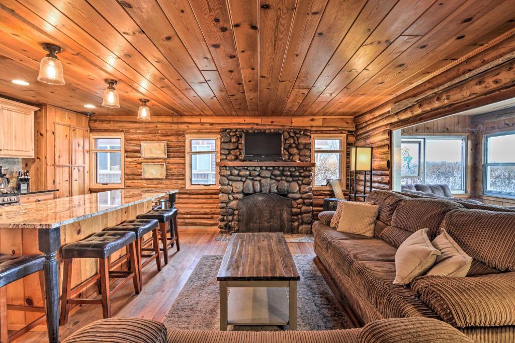 Pickerel Lake Retreat with Grill 15 Mi to Ski! - image 2