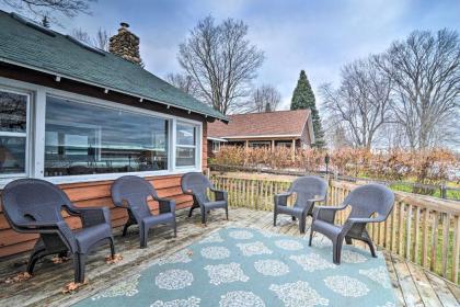 Pickerel Lake Retreat with Grill 15 Mi to Ski! - image 8