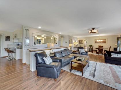Harbor View Getaway - image 10