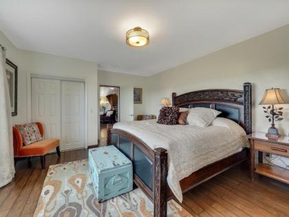 Harbor View Getaway - image 4