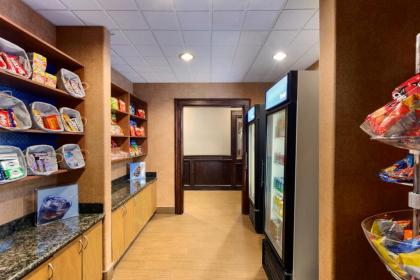 Hampton Inn & Suites Pharr - image 14
