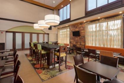 Hampton Inn & Suites Pharr - image 7