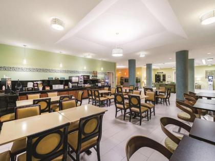 La Quinta by Wyndham Pharr - Rio Grande Valley - image 9