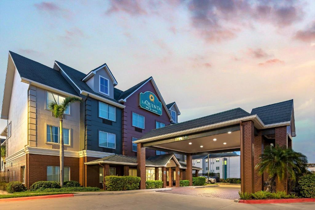 La Quinta by Wyndham Pharr North McAllen - main image