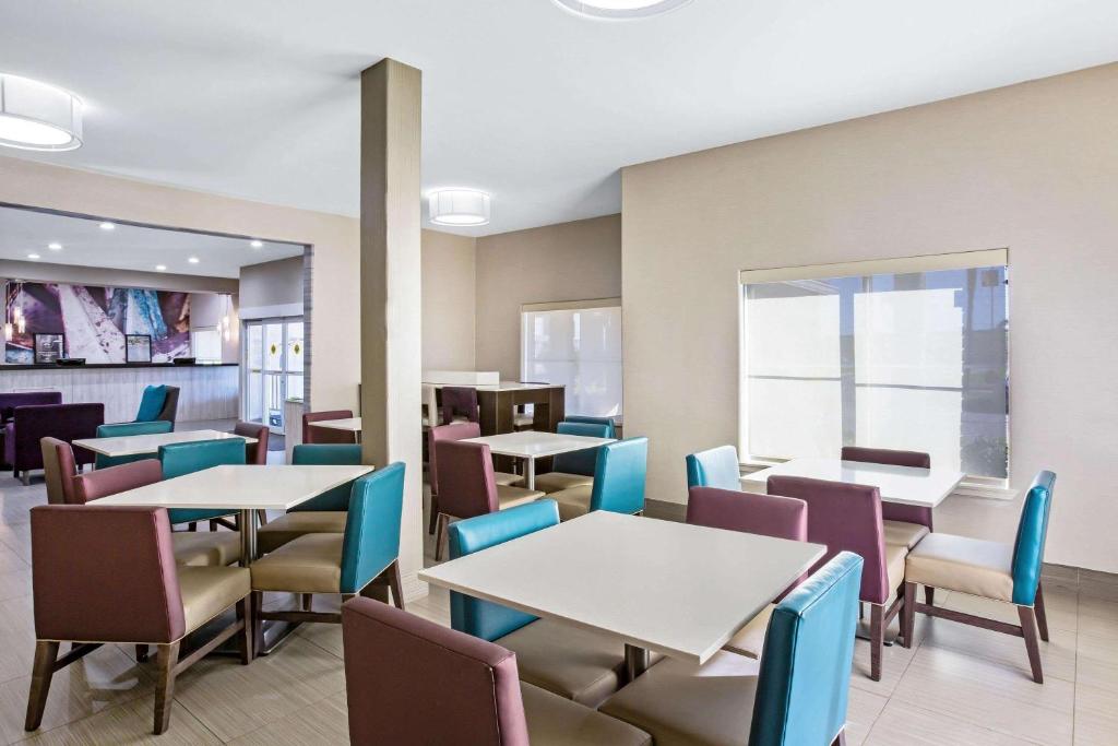 La Quinta by Wyndham Pharr North McAllen - image 2