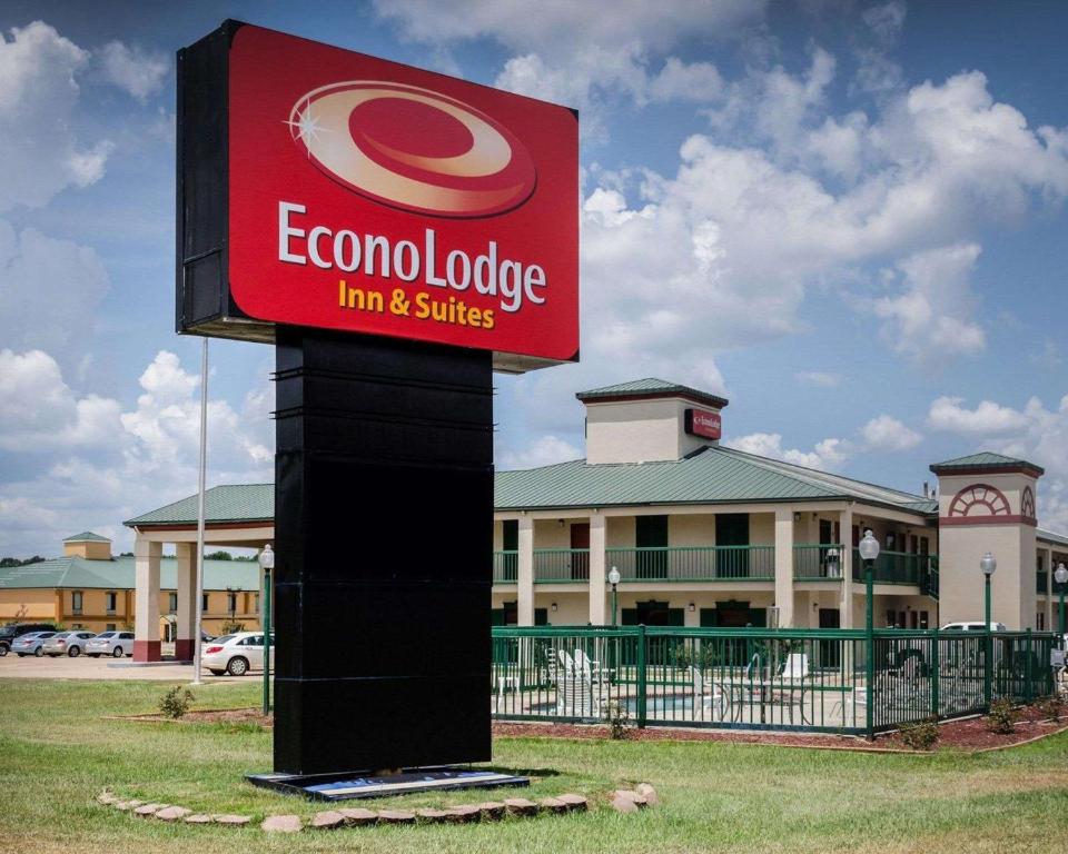 Econo Lodge Inn & Suites Philadelphia - main image