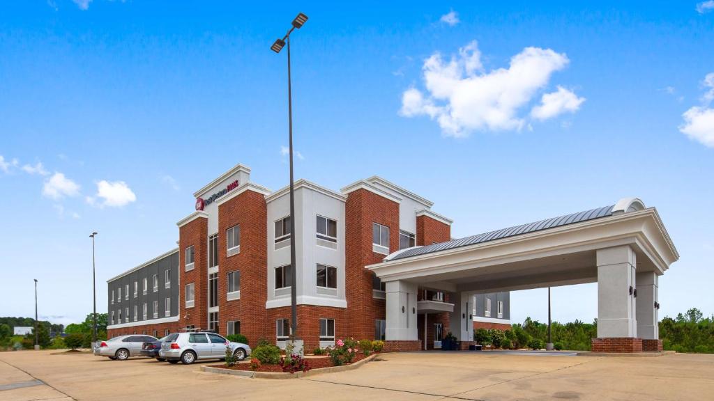 Best Western Plus Philadelphia-Choctaw Hotel and Suites - main image