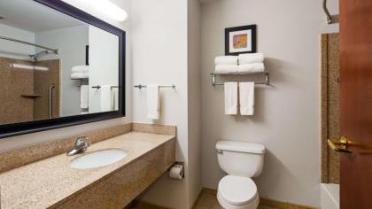 Best Western Plus Philadelphia-Choctaw Hotel and Suites - image 5