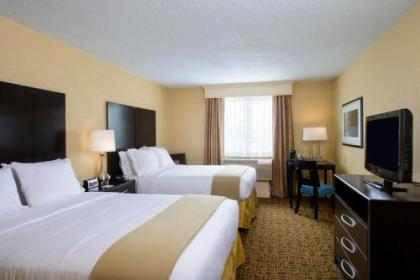 Holiday Inn Express Philadelphia Penn's Landing an IHG Hotel - image 1