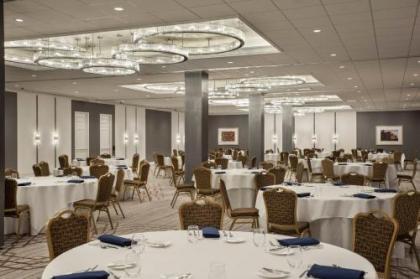 Sheraton Philadelphia University City Hotel - image 2