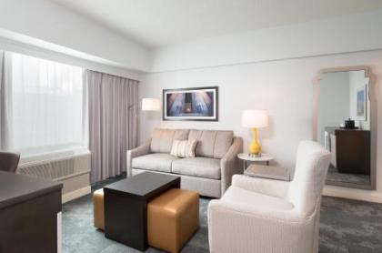 Hampton Inn Philadelphia Center City-Convention Center - image 2
