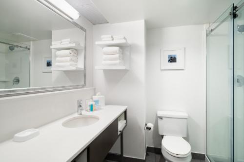 Hampton Inn Philadelphia Center City-Convention Center - image 5