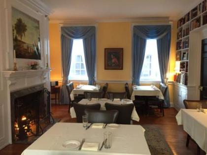 Morris House Hotel - image 3