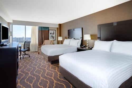 Holiday Inn Express Philadelphia-Midtown an IHG Hotel - image 2