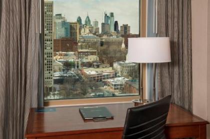 Hilton Philadelphia at Penn's Landing - image 2