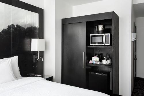 Residence Inn by Marriott Philadelphia Center City - image 4