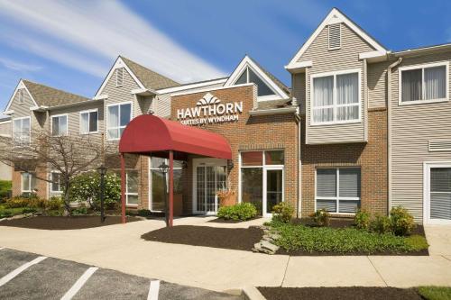 Hawthorn Suites By Wyndham Philadelphia Airport - main image