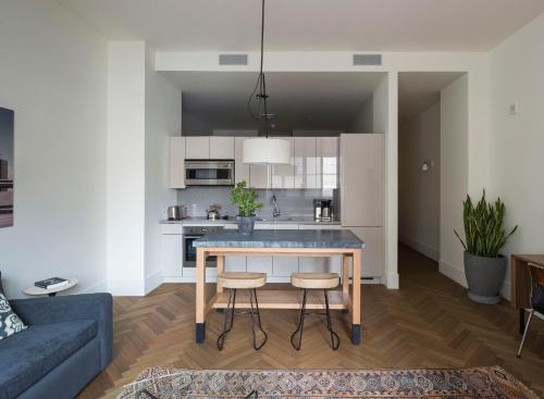 ROOST Midtown - image 2