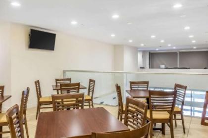Sleep Inn Center City - image 5