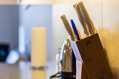 Fantastic Philly Fully Furnished Apartments - image 3