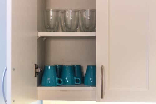 Fantastic Philly Fully Furnished Apartments - image 5