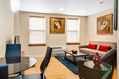 Stylish 1BD Loft in Center City - image 17