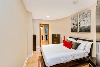 Stylish 1BD Loft in Center City - image 4