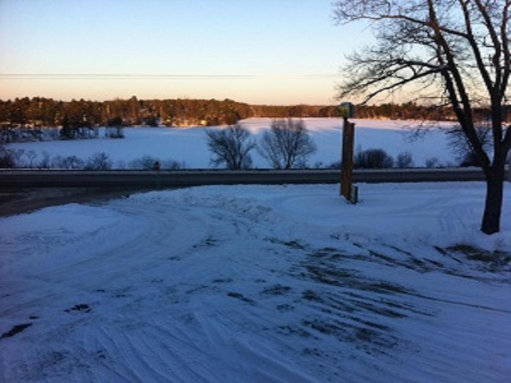 Timber Inn Motel - image 3