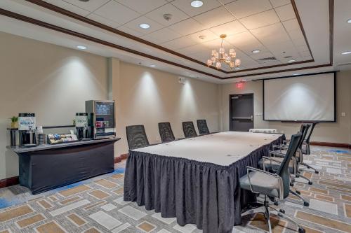Hilton Garden Inn Phoenix Airport North - image 4