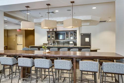 Hilton Garden Inn Phoenix Airport North - image 5