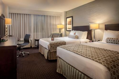 Crowne Plaza Phoenix Airport an IHG Hotel - image 4