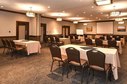Best Western Airport Inn - image 2
