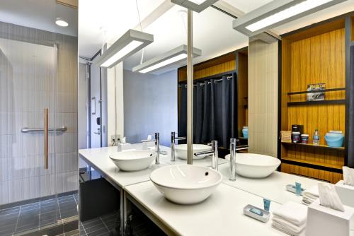 Aloft Phoenix Airport - image 2