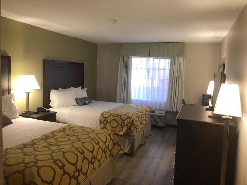 Baymont by Wyndham Phoenix I-10 near 51st Ave - image 2