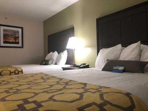Baymont by Wyndham Phoenix I-10 near 51st Ave - image 5