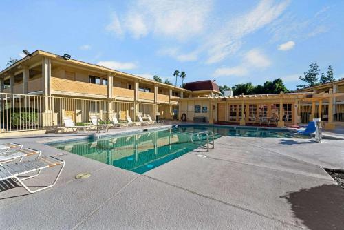 La Quinta Inn by Wyndham Phoenix North - image 5