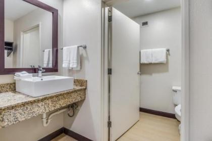 Red Roof Inn Phoenix North - Bell Road - image 1