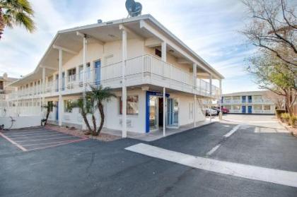 Motel 6-Phoenix AZ - East