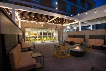 Home2 Suites By Hilton Phoenix Airport North Az - image 1
