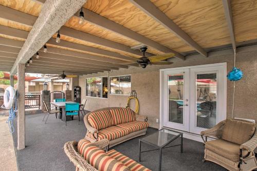 Relaxing Phoenix House with Hot Tub Pool and Grill! - image 5