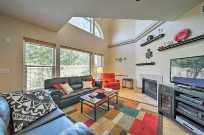 Phoenix townhome with Pool Access 13 mi to Old town Phoenix
