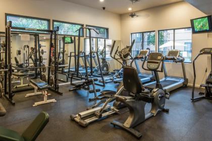 Frontdesk Mandarina Apts Phoenix Arizona - image 12