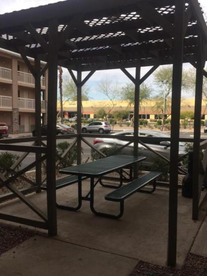 InTown Suites Extended Stay Phoenix West - image 5