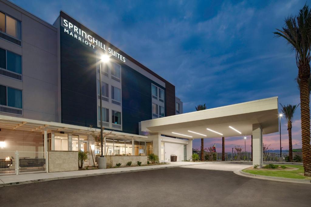 SpringHill Suites by Marriott Phoenix Goodyear - main image