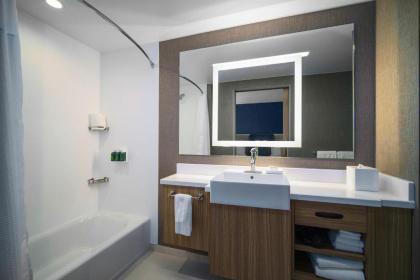 SpringHill Suites by Marriott Phoenix Goodyear - image 17