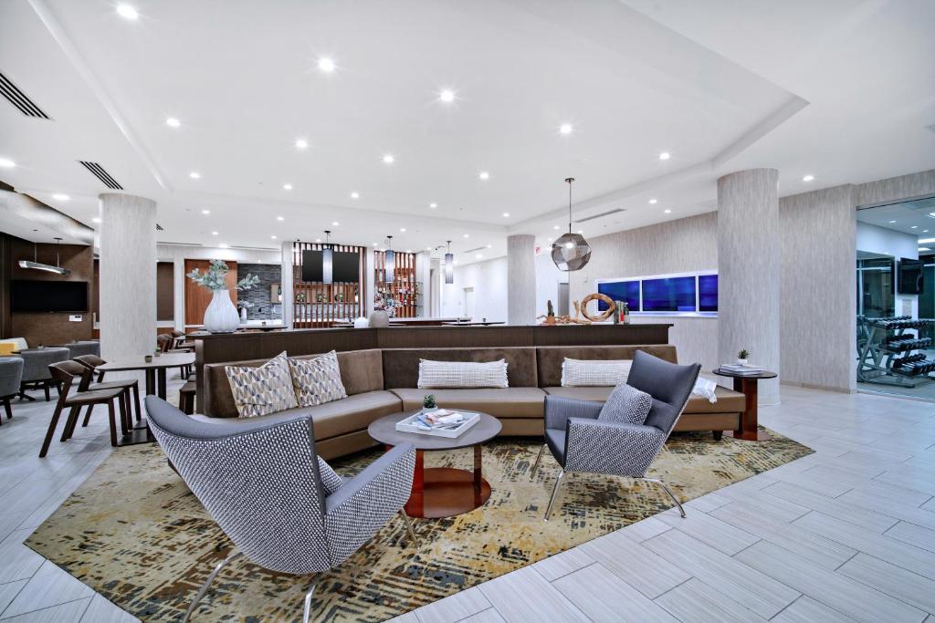 SpringHill Suites by Marriott Phoenix Goodyear - image 5