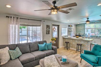 Charming Phoenix Casita with Hot tub BBQ and Pool