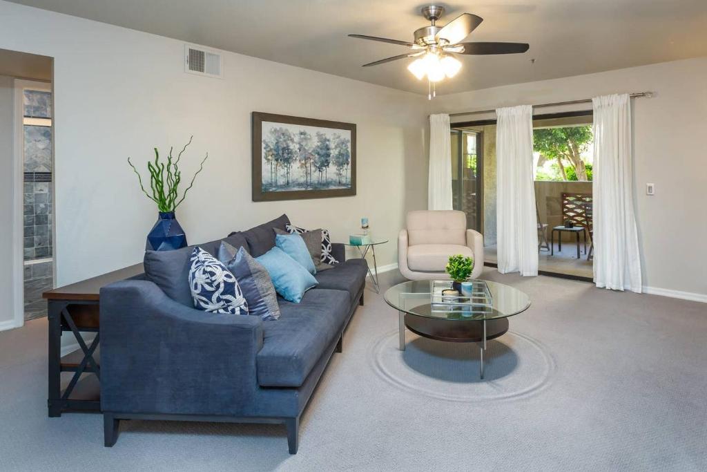 Comfort and Style in the Phoenix Biltmore Area! - main image