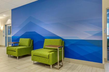 Holiday Inn Express & Suites - Phoenix Dwtn - State Capitol an IHG Hotel - image 17