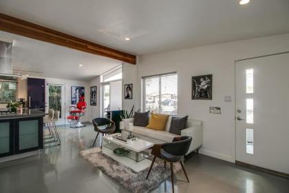 Vintage Charm w modern Comforts Pool and Hot tub Phoenix Arizona